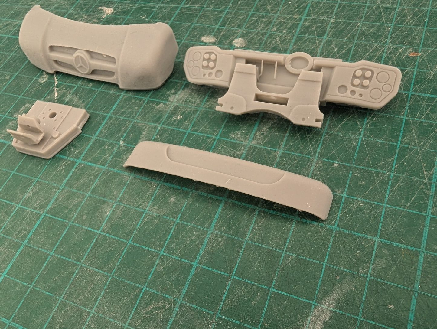 1:32 Welly Unimog Face Lift Kit DOES NOT INCLUDE UNIMOG