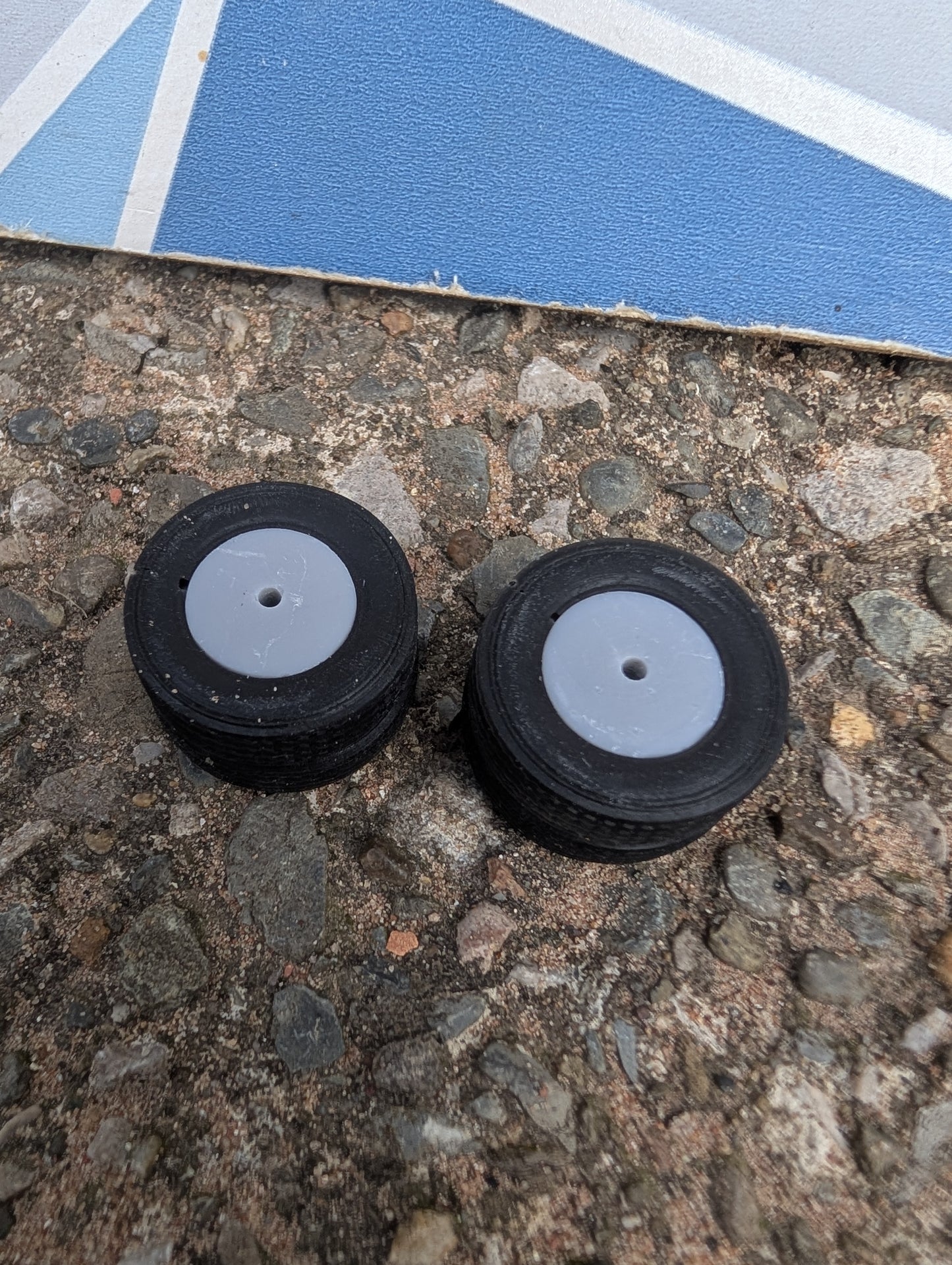 Wheels - 24mm Dual Tyres - 1:32 Scale 215/75R17.5