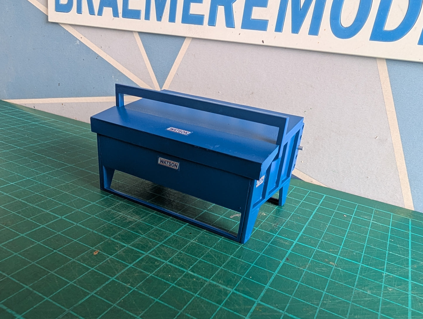 1:32 Calf Creep Feeder Model Kit