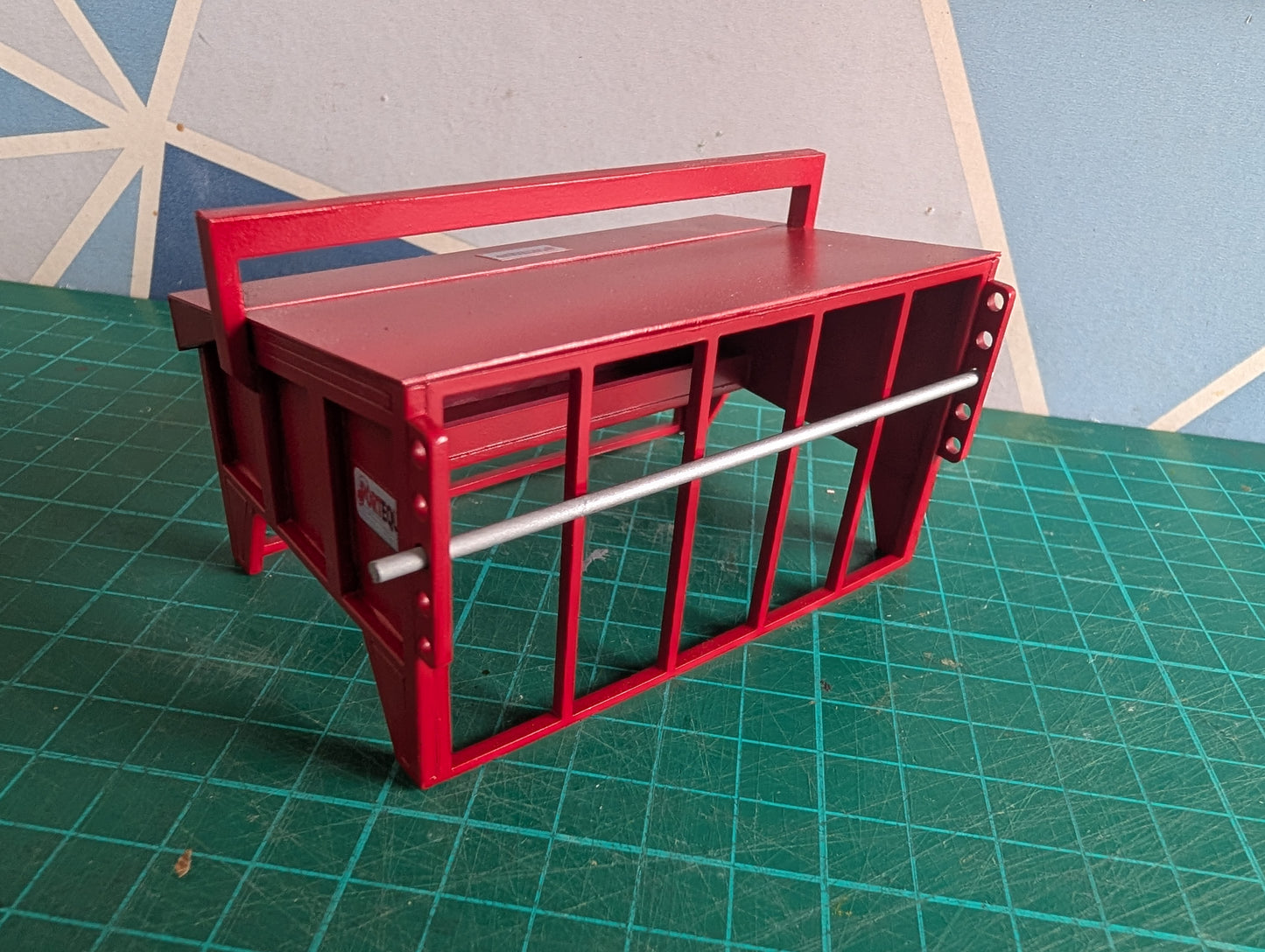 1:32 Calf Creep Feeder Model Kit