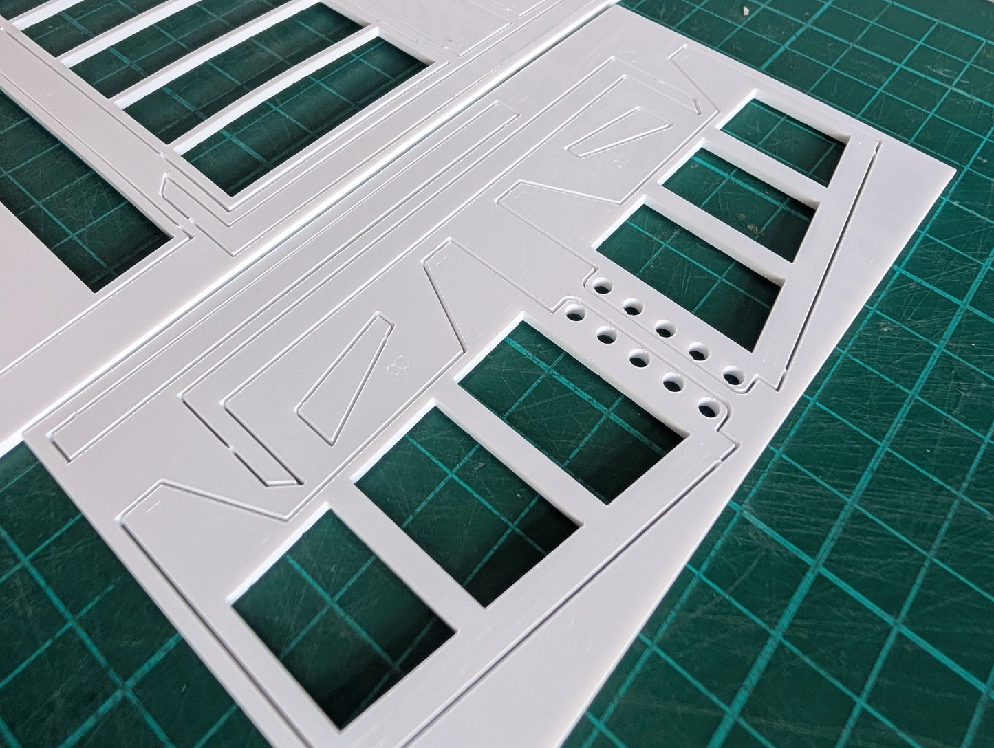 1:32 Calf Creep Feeder Model Kit