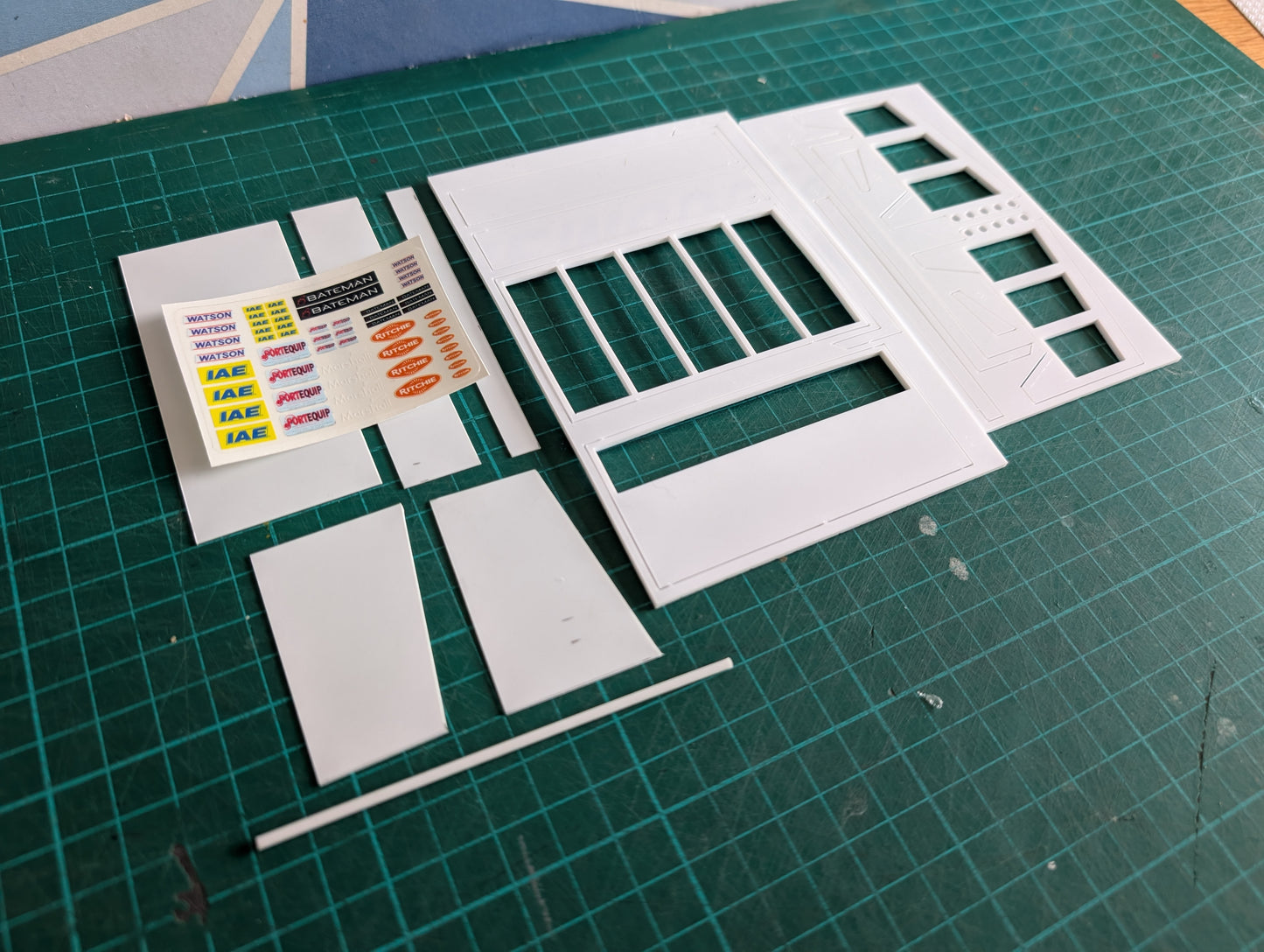 1:32 Calf Creep Feeder Model Kit