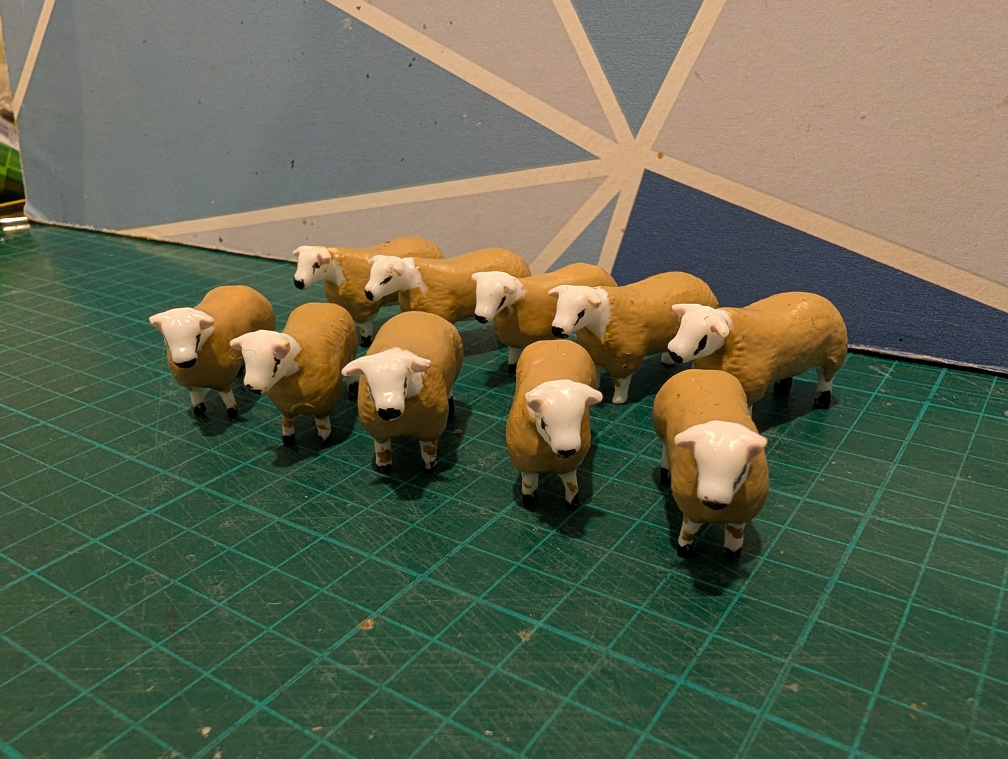 1:32 Texel Sheep - Pack of 10 - Hand Painted Resin Models