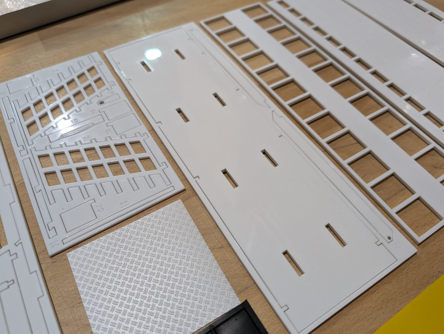 1:32 Broughan Livestock Cattle Trailer Model Kit