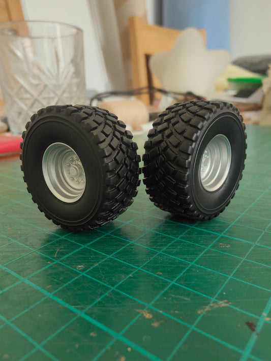 Wheels - 38mm Floatation Tyres - 1:32 Scale 560/60R22.5