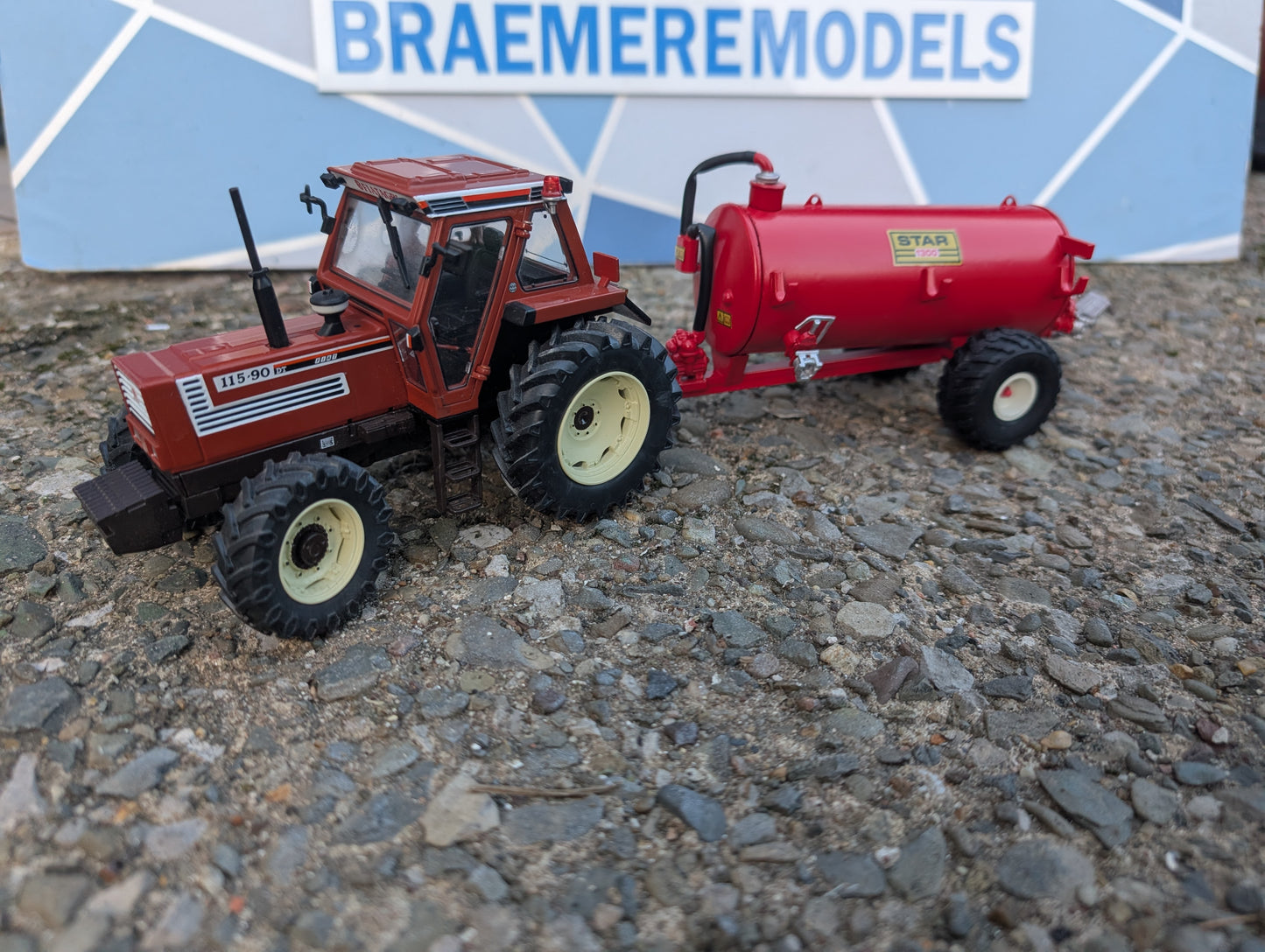 1:32 Star 1300G Slurry Tanker Model Kit