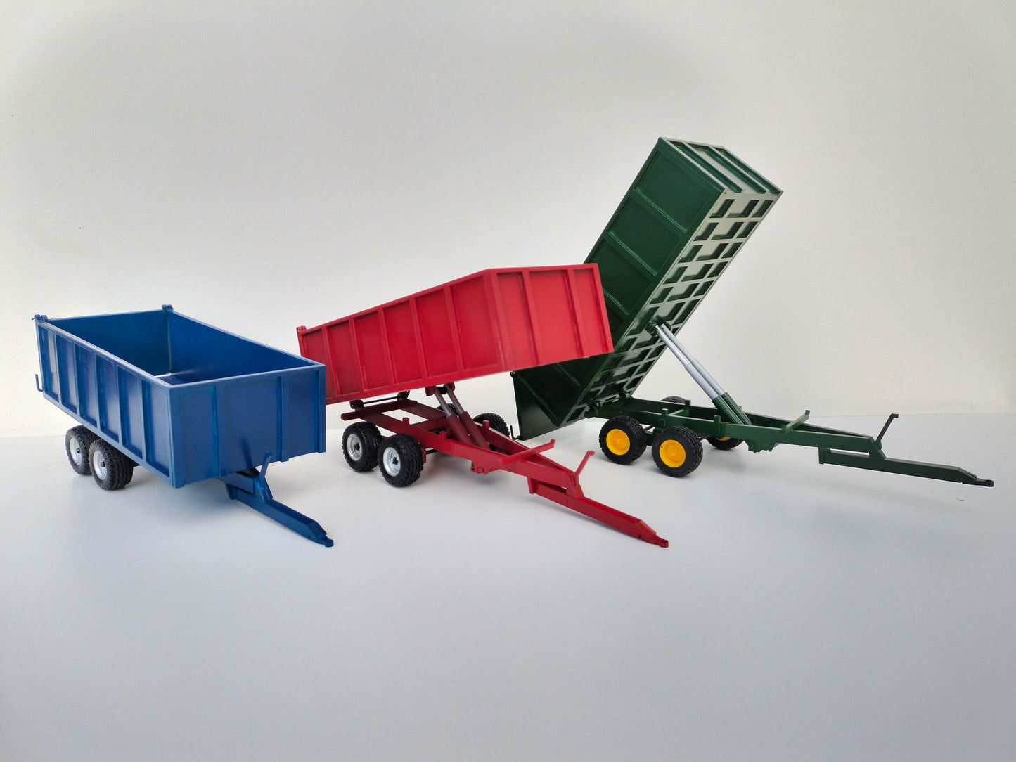 1:32 Classic Grain Tipping Trailer Model Kit