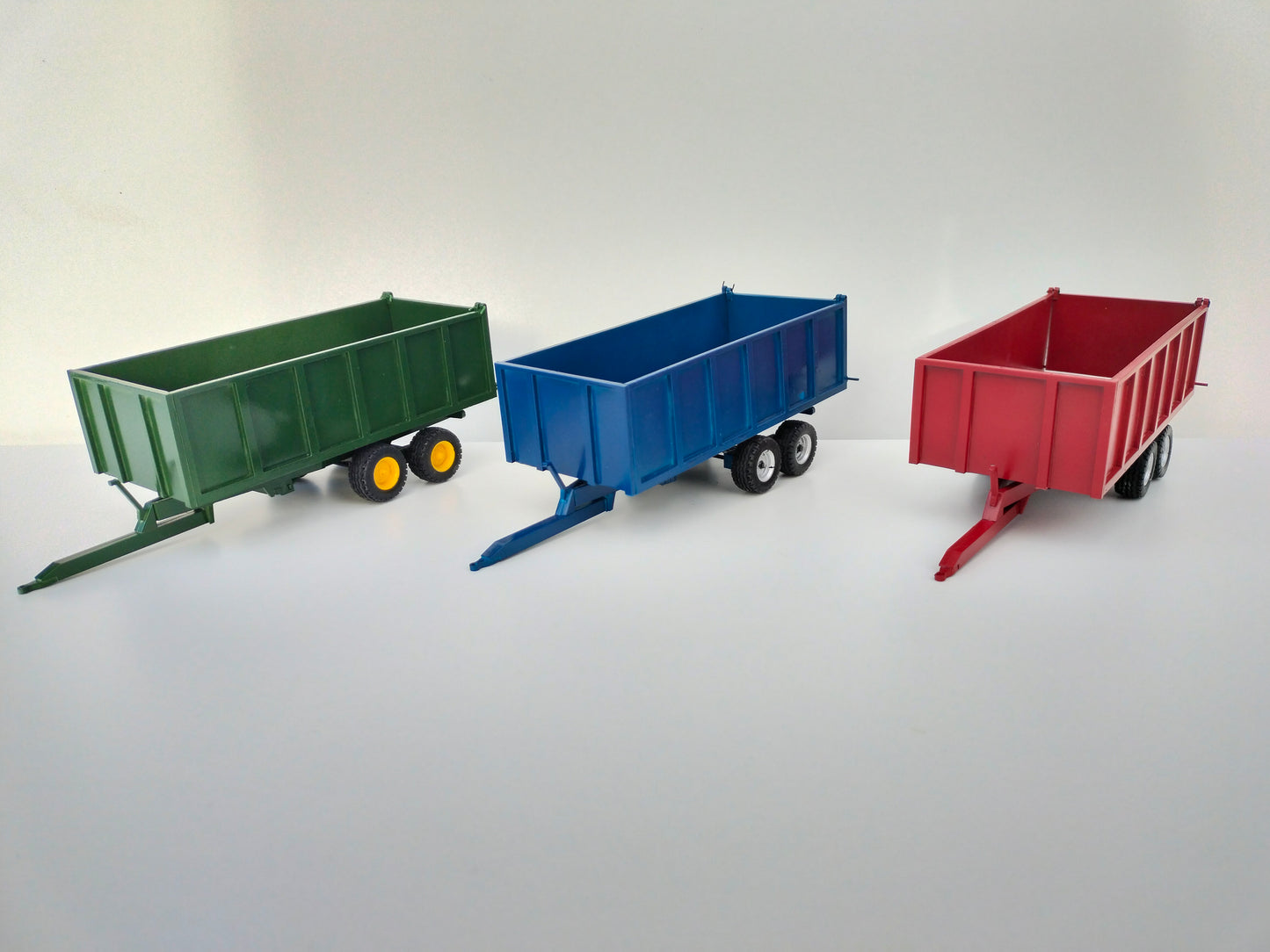 1:32 Classic Grain Tipping Trailer Model Kit