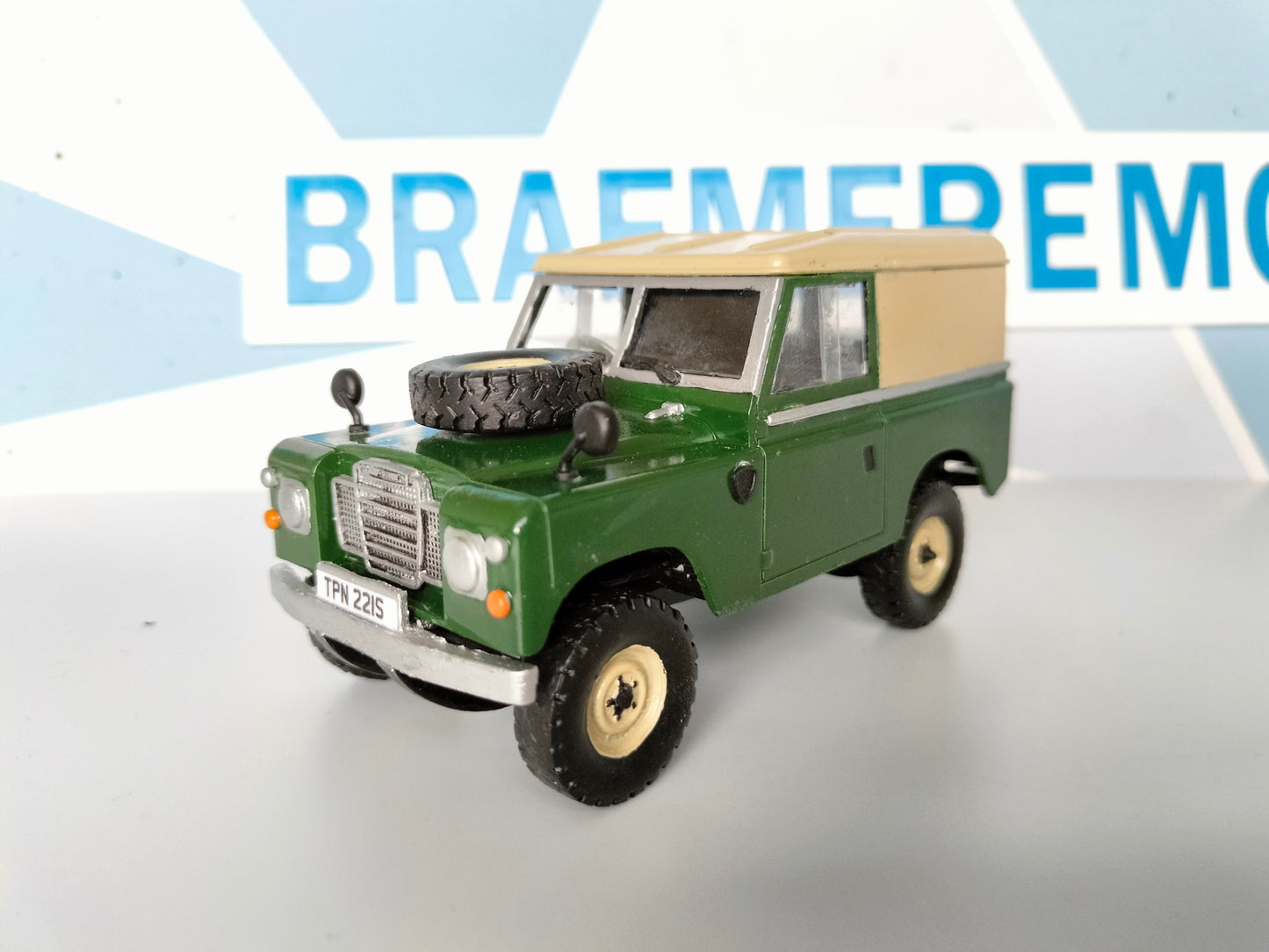 1:32 Britains SWB Series Land Rover Enhancement Kit - Hardtop Roof