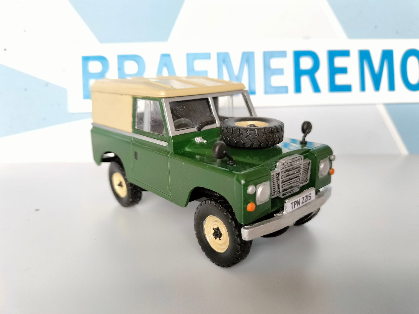 1:32 Britains SWB Series Land Rover Enhancement Kit - Hardtop Roof