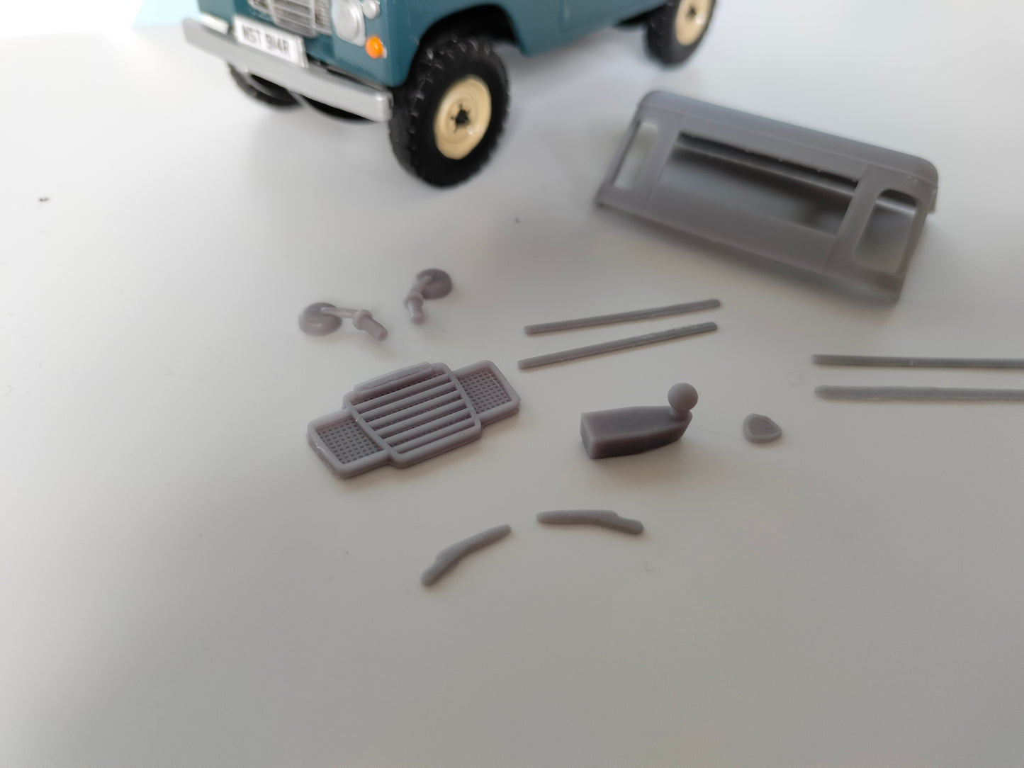 1:32 Britains SWB Series Land Rover Enhancement Kit - Soft Top Roof